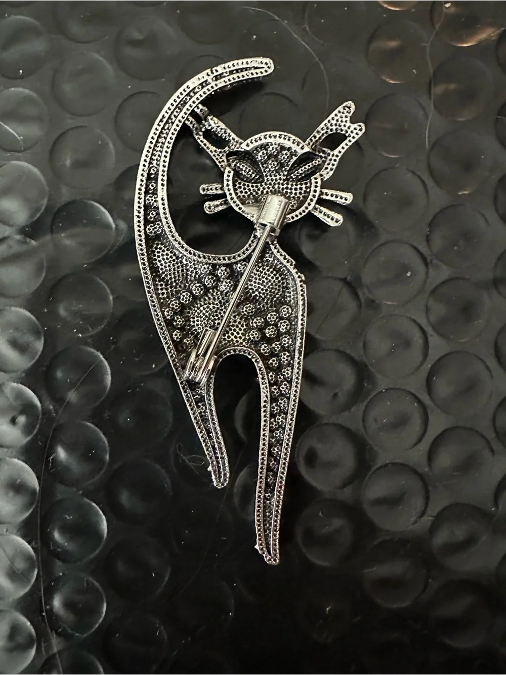 🐱 Colorful Rhinestone Cat Brooch Pin Black Silver Tone Whimsical Statement